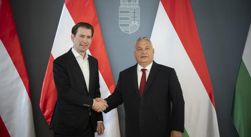 Folytatódik a “diplomáciai nagyüzem” Orbán Viktornál, ma elsőként Sebastian Kurzt fogadta