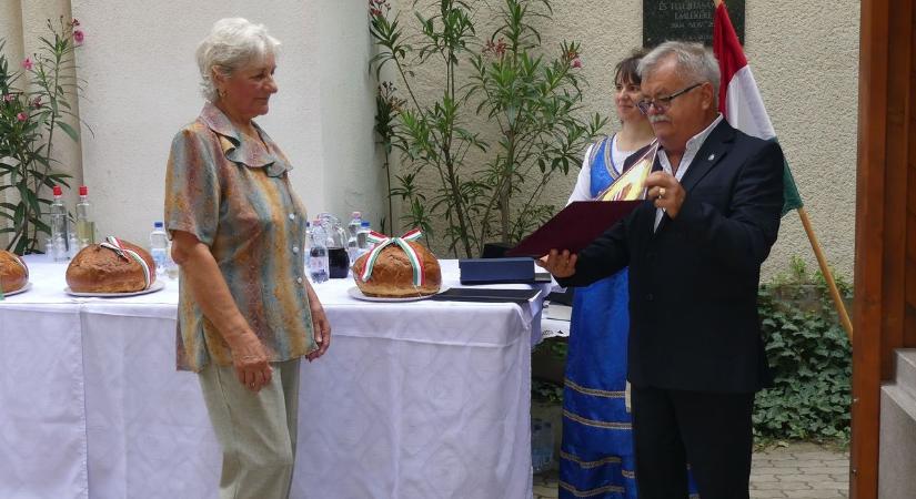 Díszpolgári címet és településért díjat adtak Csikérián – galériával