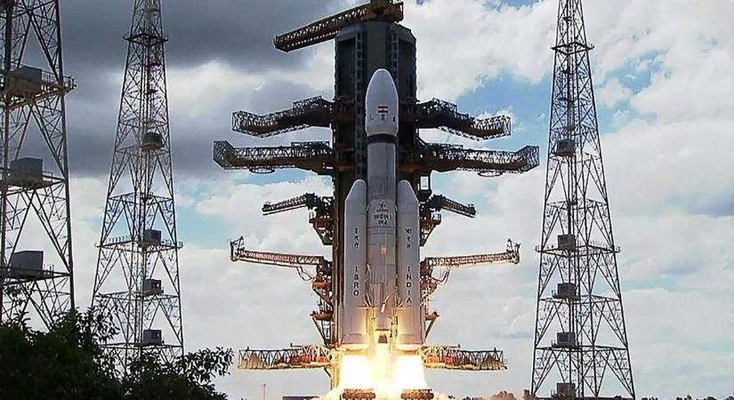 India előresorol az űrversenyben a Holdért az orosz kudarc után