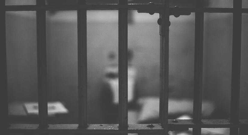 Életfogytiglani börtönbüntetésre ítélték a brit csecsemőgyilkost