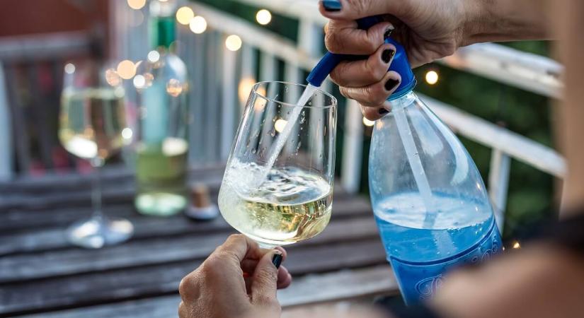 Ez a jó fröccs titka: nem csak a bor-szóda arány a fontos!