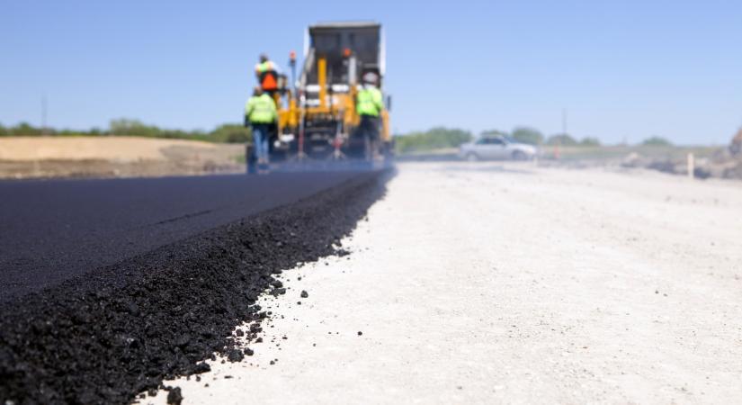 Véget ér a horror az utakon: komoly útfejlesztés indul a Balaton környékén