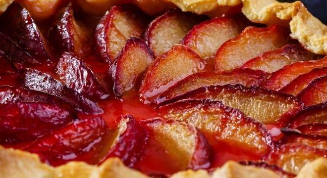 Rusztikus szilvás pite – egyszerű francia recepttel