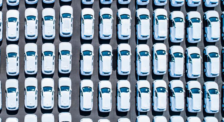 Miért áll ennyi új autó elhagyatottan? A kínai elektromosautó-temetők valódi története
