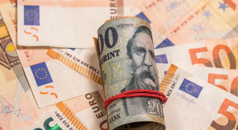 Filléreket mozdult csütörtök reggelre a forint