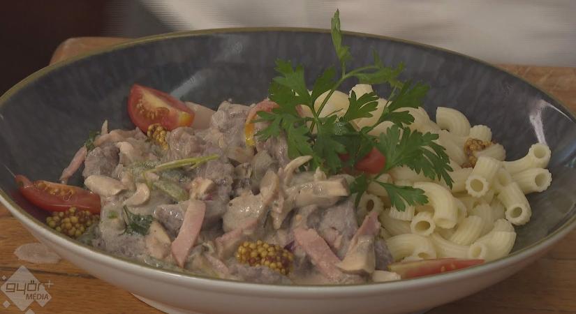 Stroganoff hátszín szarvacska tésztával
