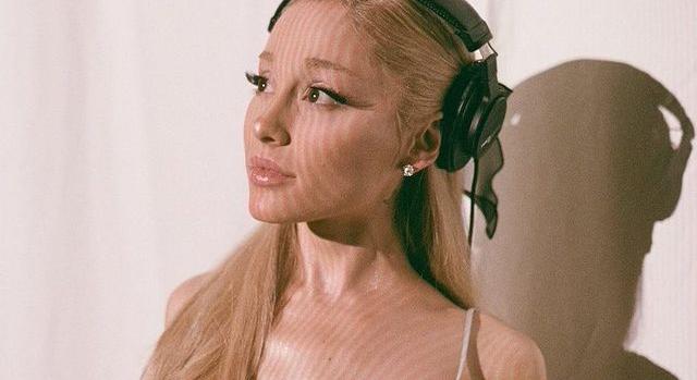 Ariana Grande hosszú idő után visszatért: több régi dalát dolgozta át