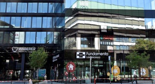 Eladó a Fundamenta – akár a Mészáros-féle szuperbankhoz is kerülhet