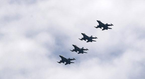 Hollandia közölte: az összes F–16-os gépét átadja Ukrajnának