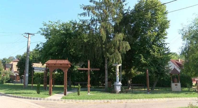 Múltidéző mesterség – Jakab Róbert, kopjafakészítő