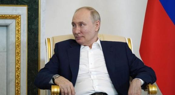 Putyin hűségesküre kötelezi a megmaradt Wagner-zsoldosokat