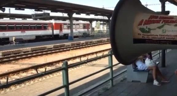Orosz himnusz és Putyin-beszéd szólt a lengyel vasút hangosbemondójából