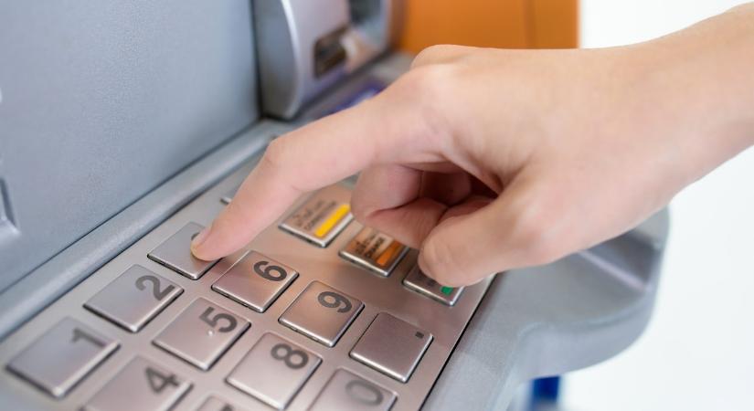 Ingyen pénzhez lehetett jutni az ATM-ekből