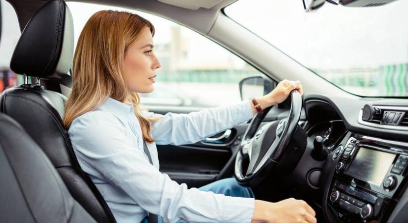 Szabad-e előzni egyirányú forgalmú úton? 8 fontos kérdés a KRESZ-ből