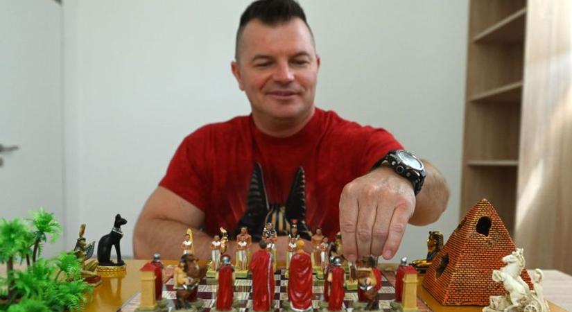 Lázár Zoltán maga készítette el álmai sakktábláját