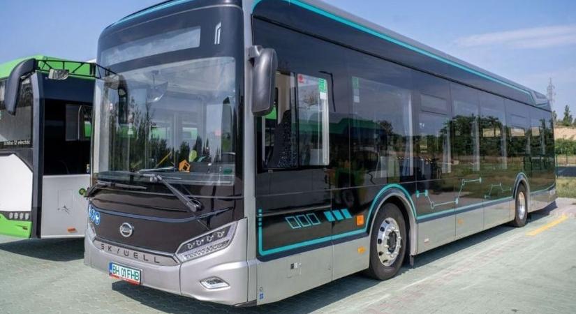 Kínai tesztbuszt próbálnak ki Pakson