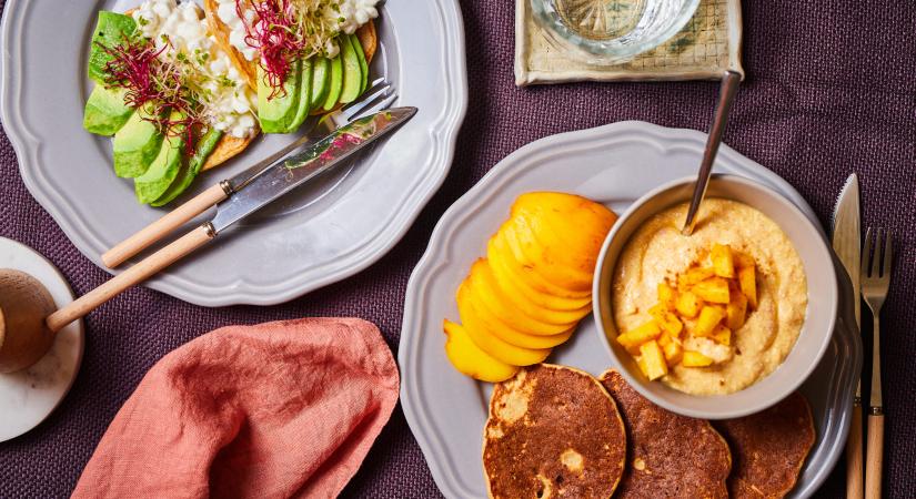 Gyümölcsös túrókrémes és avokádós-cottage cheese-es palacsinta