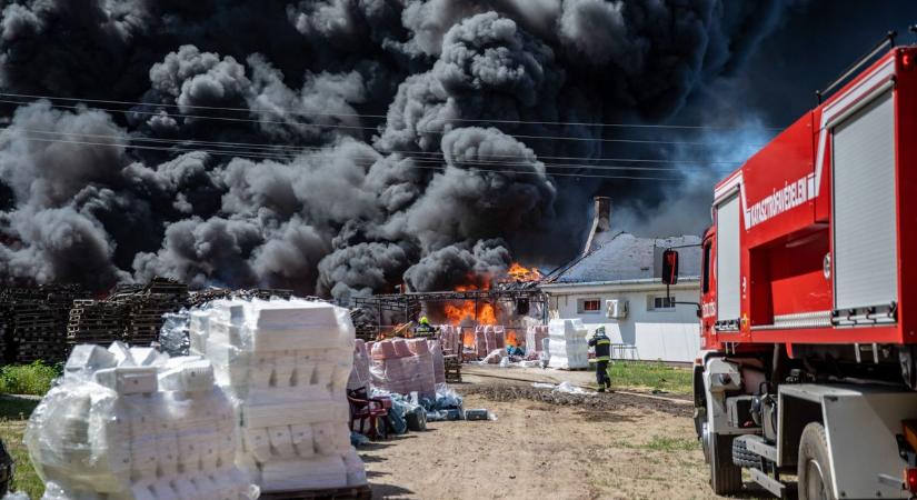 Hatalmas debreceni gyártűzhöz is riasztották a tűzoltókat – mérlegen a tavalyi év