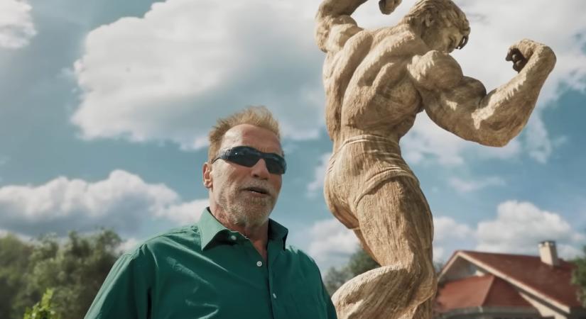 Schwarzenegger kerti terminátorként nyomja a Lidl új reklámfilmjében