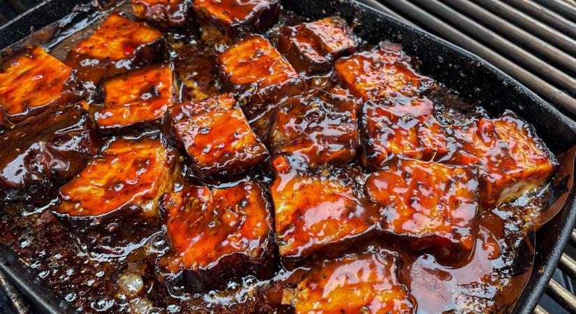 Karamellizált hasaalja grillezve