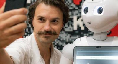 Munkába állt az első önkormányzati humanoid robot Bács-Kiskunban
