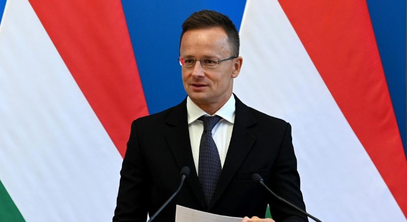 A magyar kormány továbbra sem enged a nyomásnak a fegyverszállítások finanszírozásának ügyében