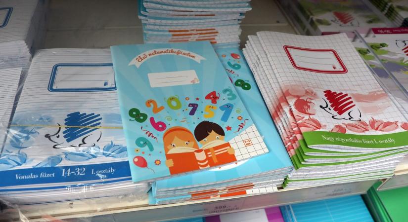 Iskolakezdési csomagot kapnak a kazincbarcikai általános iskolások