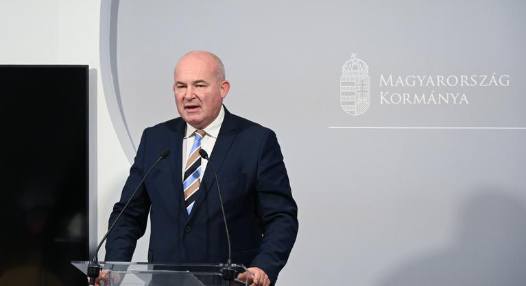 Péntektől 4,8 milliárd forintos támogatásra pályázhatnak civil szervezetek