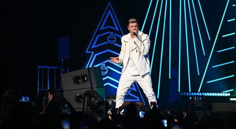 Egy tizenöt éves lány szexuális zaklatásával vádolták meg Nick Cartert a Backstreet Boysból