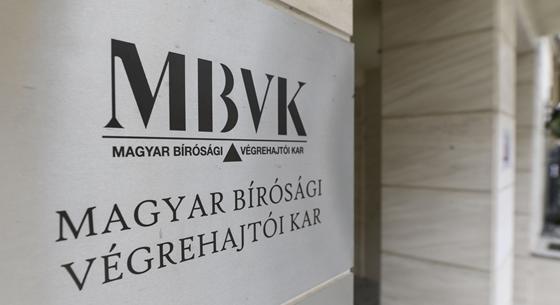 Újabb nyomozás indult Schadl György korábbi tevékenységei miatt, állítólag a végrehajtók fegyelmi ügyeibe is beleszólt