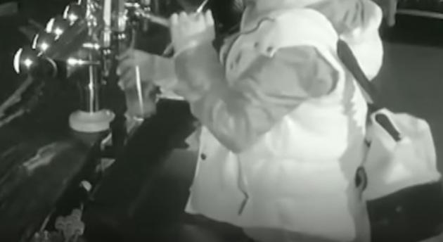 Betört a szállodába piáért és megállt egy sörre a kapatos betörő