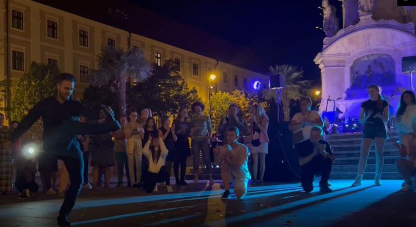 Idén is a Pyrgos görög dallamaival zártuk a nyarat a Széchenyi téren (videó)