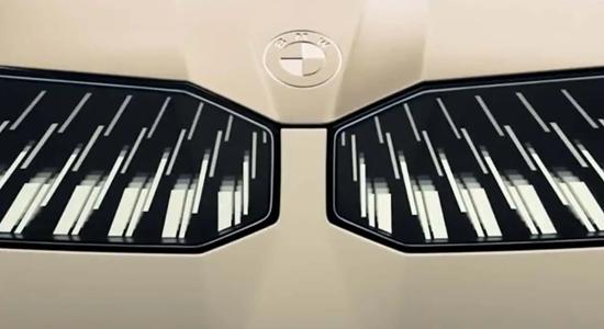 A hűtőrácsát már megmutatták a debreceni BMW-nek