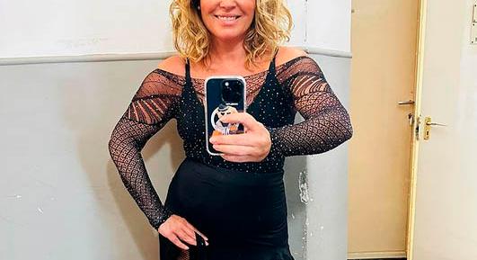Liptai Claudia fogyása látványos a combvillantós ruhában