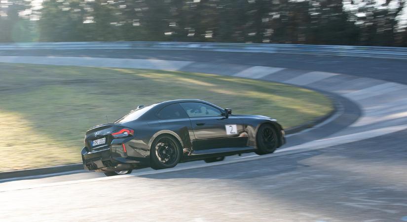Az M2-es BMW lecsapott a Nürburgringre