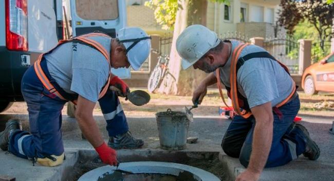 Aszfaltoznak a Nagyerdőn, nem csak az ott lakók kedvéért...
