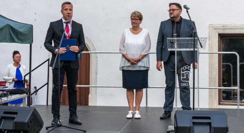 Karrier díjakat adtak át a siklósi gimnázium tanévnyitóján