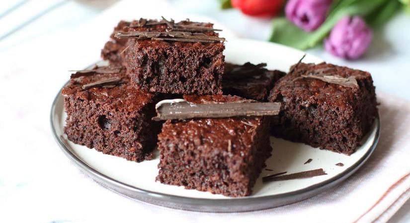 Egészséges ételek egyszerűen: kalóriaszegény brownie recept