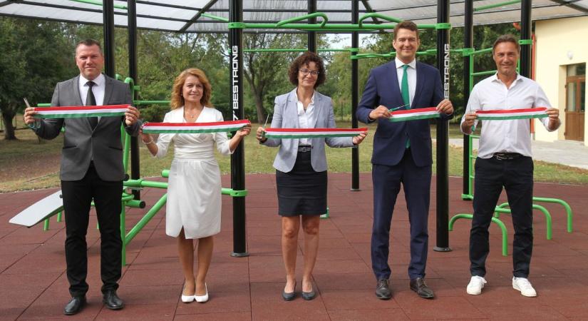 Kültéri kondiparkban fejleszthetik mozgásukat a hejőkeresztúri gyerekek