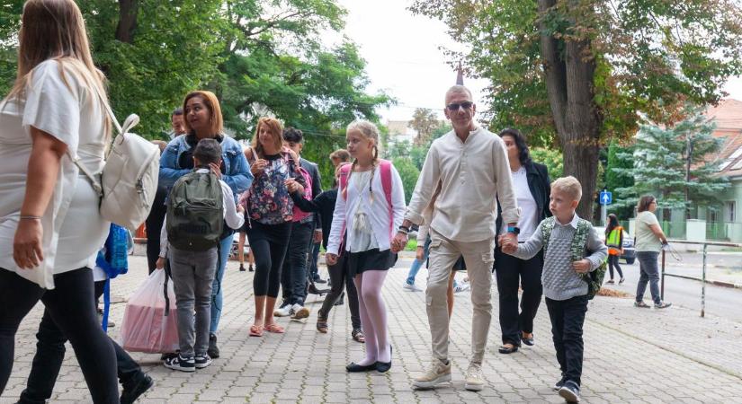 Több mint 11 ezer általános és középiskolás kezdte meg Nógrádban az új tanévet
