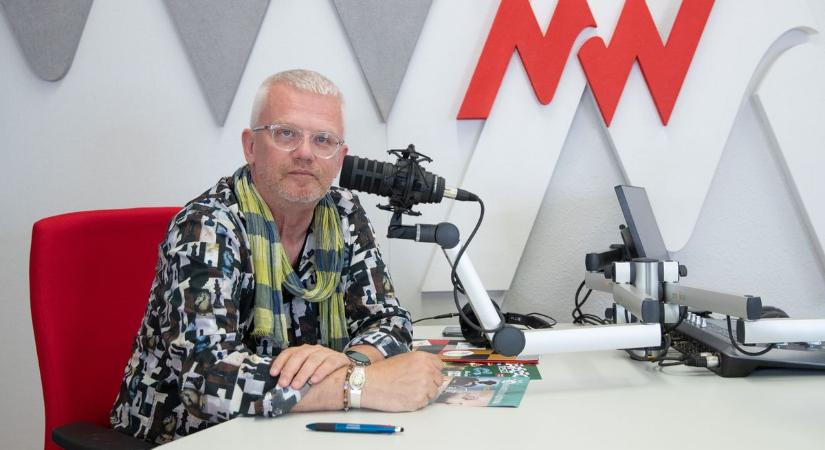 Nagy siker volt idén is a Kvártélyház Nyár - a szabadtéri színházi programok hangulatát elevenítjük fel Tompa Gábor rendezővel