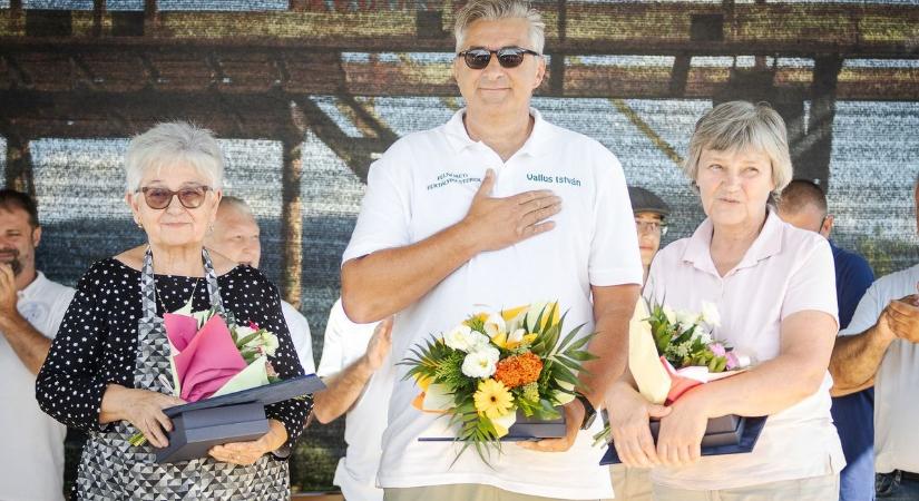 Három hölgy lett Felnémet Kiváló Polgára