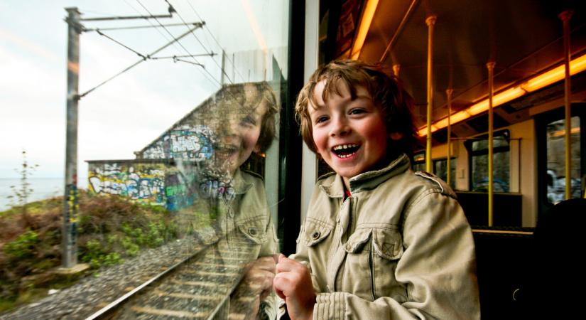 Rendkívülit húzott a MÁV és a Volánbusz: ingyenes lesz az utazás ezeknek a magyaroknak