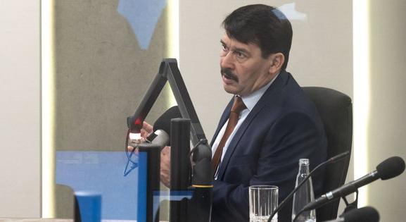 Áder: megszáradt kenyérből zsemlemorzsát, húsnyesedékből kolbászt, felesleges gyümölcsből lekvárt vagy pálinkát készíthetünk
