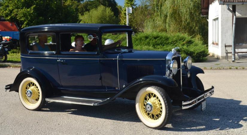 Felsorakoztak az autócsodák - Nézegessen fotókat az őriszentpéteri oldtimer találkozóról