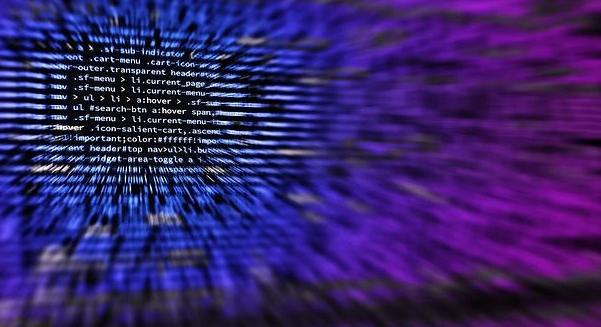 Az orosz katonai hírszerzés áll az új androidos vírust fejlesztő hackercsoport mögött