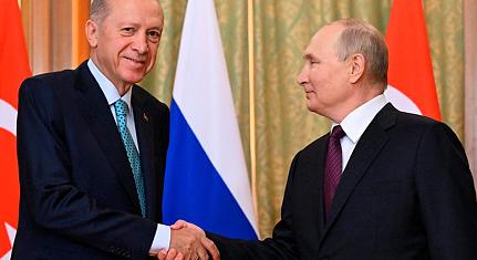 Erdogan a gabonaegyezmény újraindításáról tárgyal Putyinnal
