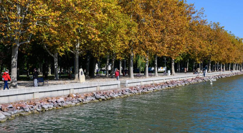 Költőversenyre várják az irodalom szerelmeseit Balatonfüreden