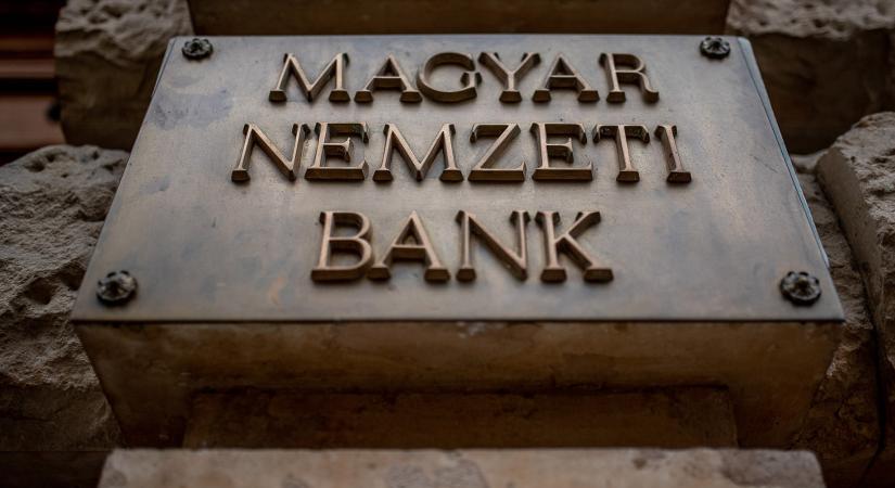Nagyon örülnek egymásnak Matolcsyék, a Pénzügyminisztérium és az Európai Központi Bank