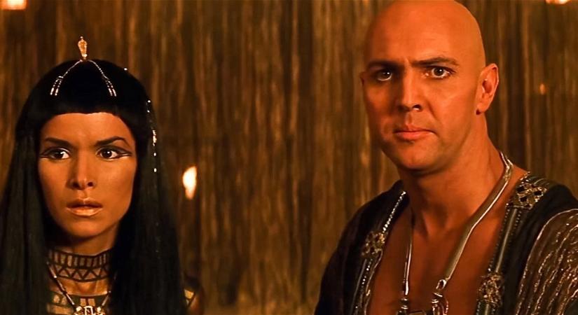 így néz ki 52 évesen A múmia-filmek bombasztikus szépségű sztárja, Imhotep örök szerelme